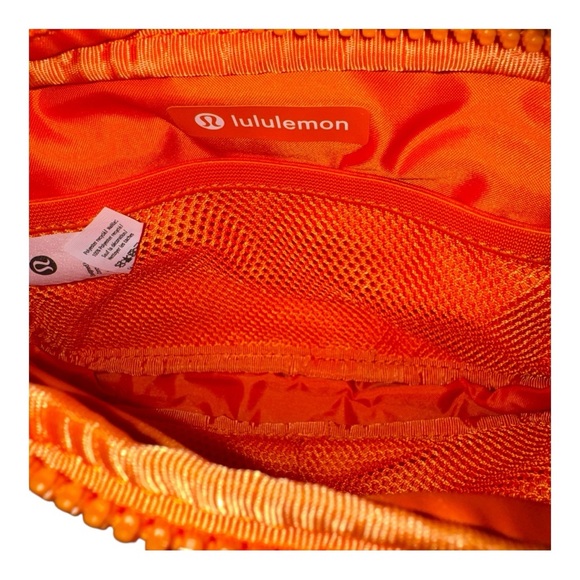 Lululemon Everywhere Belt Bag 1L Campus Tiger NWT Sold Out - Picture 9 of 9